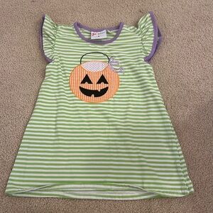 jellybean ruffle sleeve jack-o-lantern top, size 8